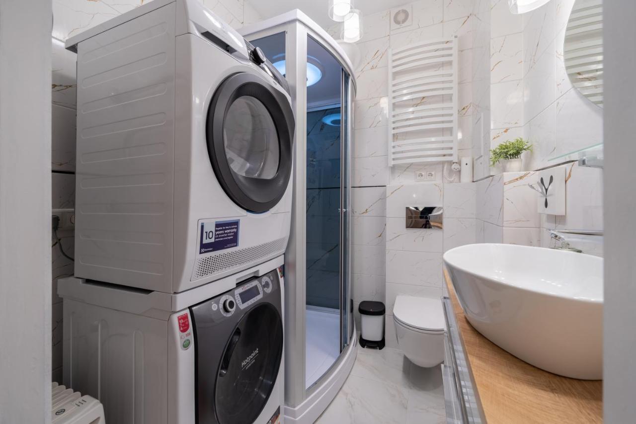 Apartamento Joya Mia - The Soul Of Riga & Free Parking Exterior foto